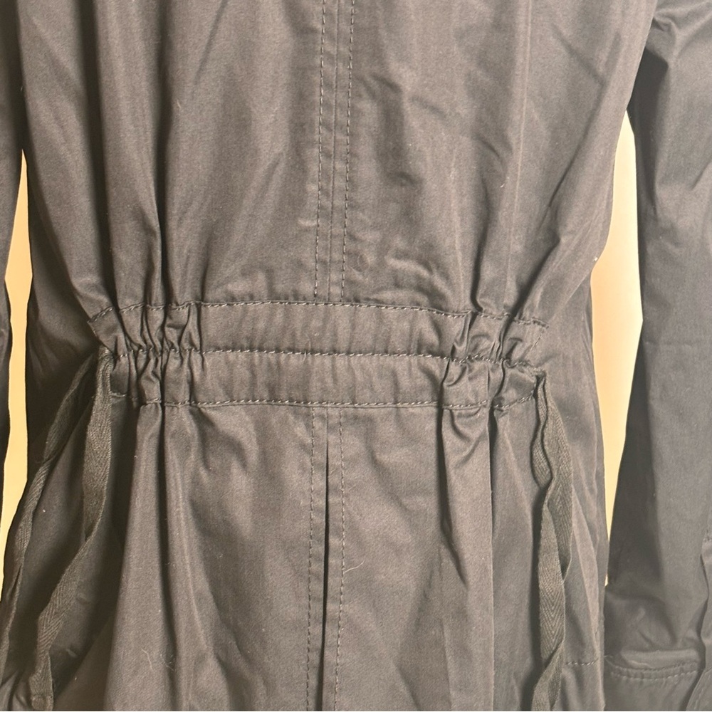 Banana Republic Black Ruffle Zip Jacket Cinched Waist Lightweight Size S - Picture 4 of 10